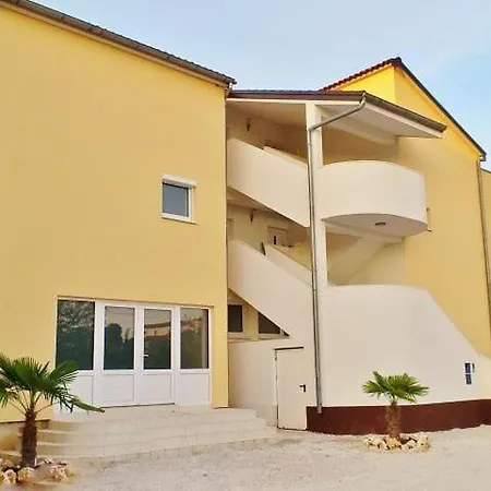 In Mit Grill Apartman